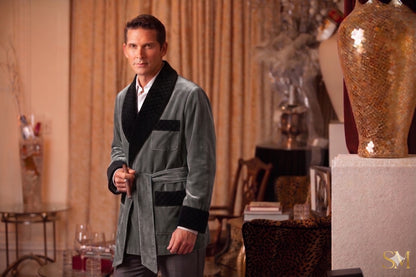 Velvet Smoking Jacket - Gary with Black